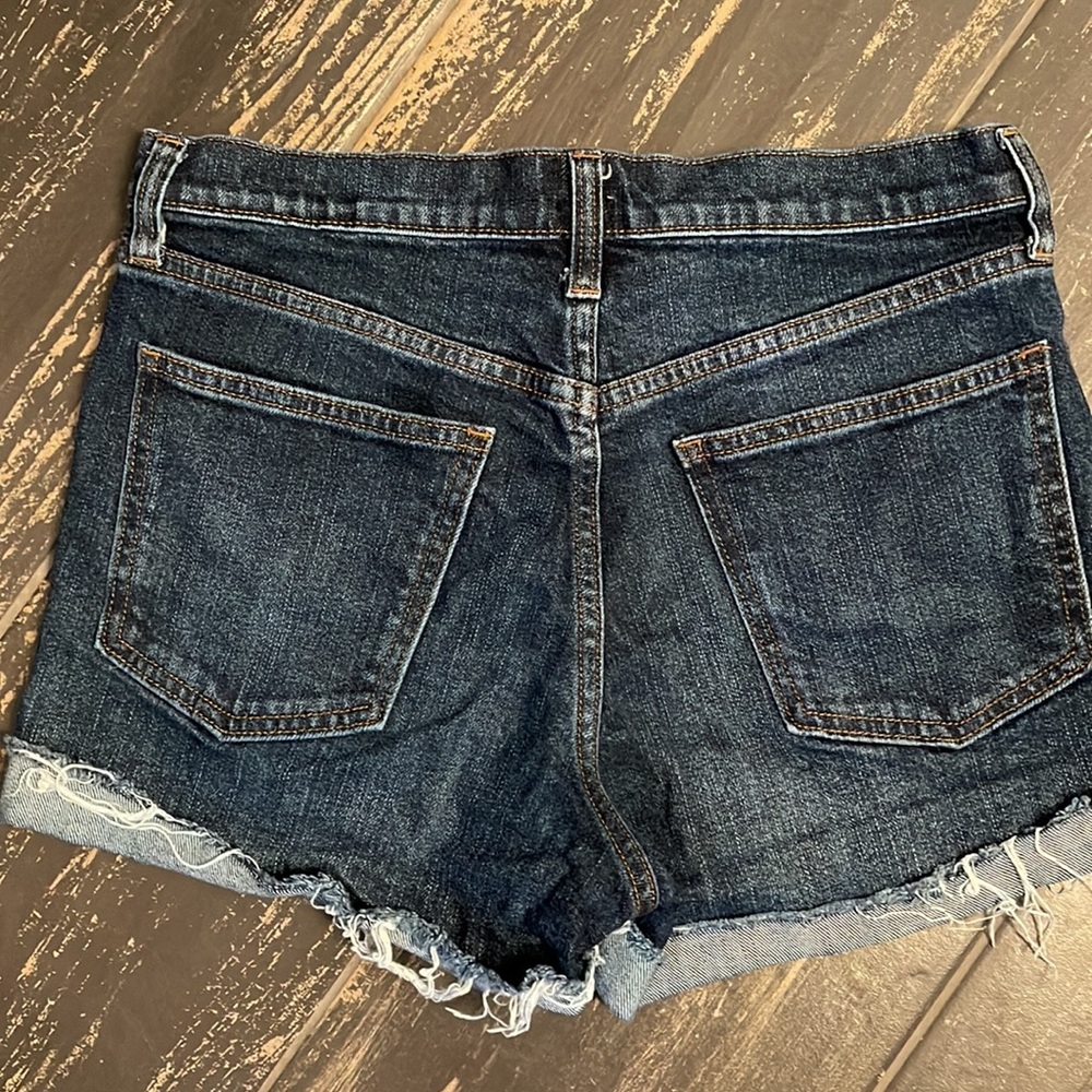 GAP Button Front Shorts - Picture 2 of 2